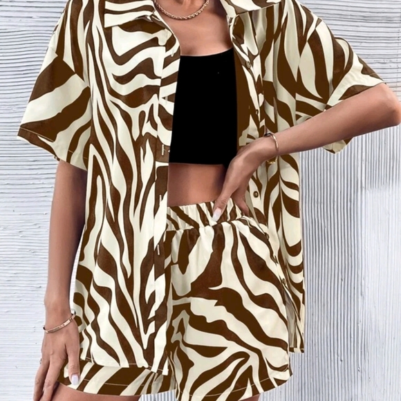 Unity Zebra Striped Drop Shoulder Shirt & Shorts - Picture 1 of 4